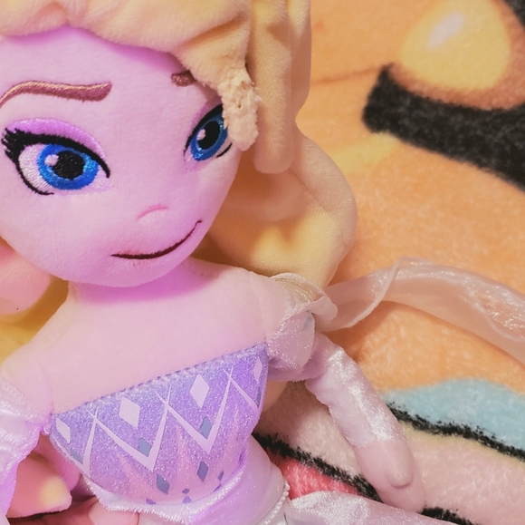 Disney Elsa Plush Doll 11 inches - Picture 4 of 5